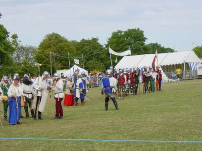 The longbow party and armour of the Yorkist contingent
