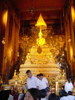 Golden Buddha, Wat Po, Bangkok
