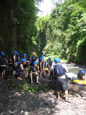 The rest of the rafting group
