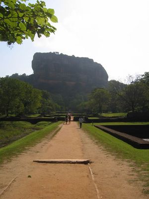 Sigiriya
There's a palace built on the top of the rock. We went to the top to take some photos for you :)
