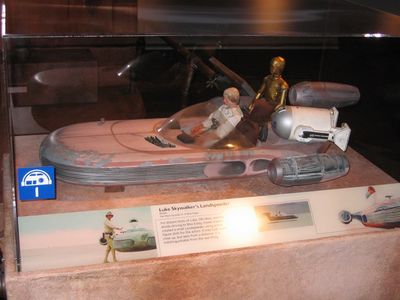 Model of Luke Skywalker's landspeeder
At the Star Wars exhibition at the Museum of Science in Boston. The Obi Wan Kenobi figure is actually a Six Million Dollar Man doll
Keywords: Star Wars Boston