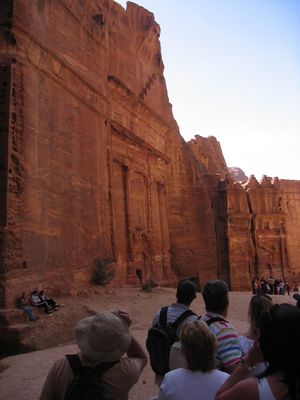 The Street of Facades
Keywords: Petra